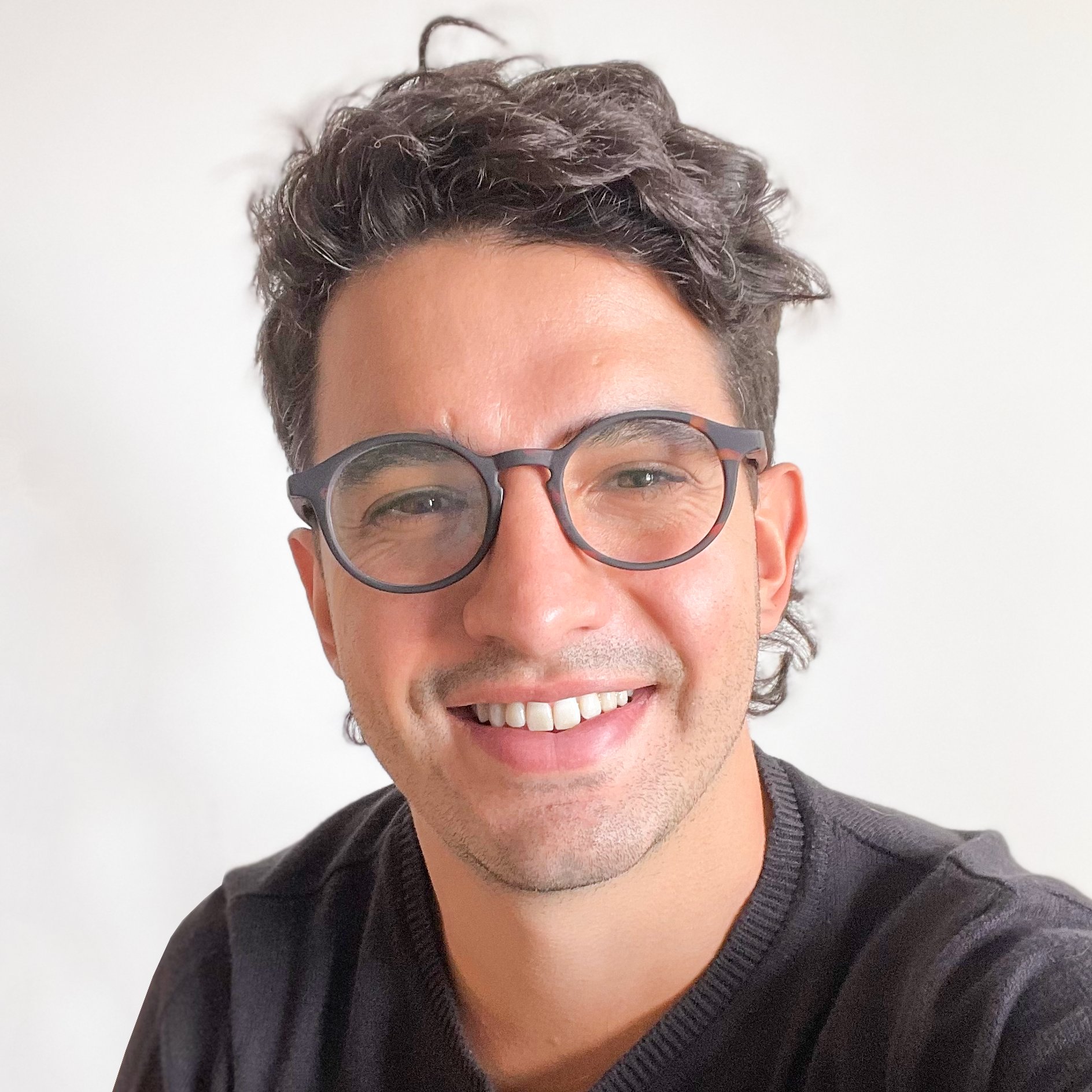 Artu Grande - Vibecoder & Growth Strategist profile photo
